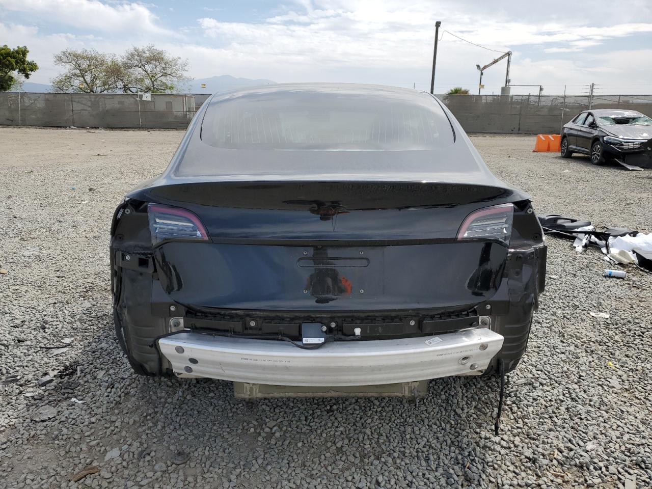 2018 Tesla Model 3 VIN: 5YJ3E1EA9JF151993 Lot: 52365705