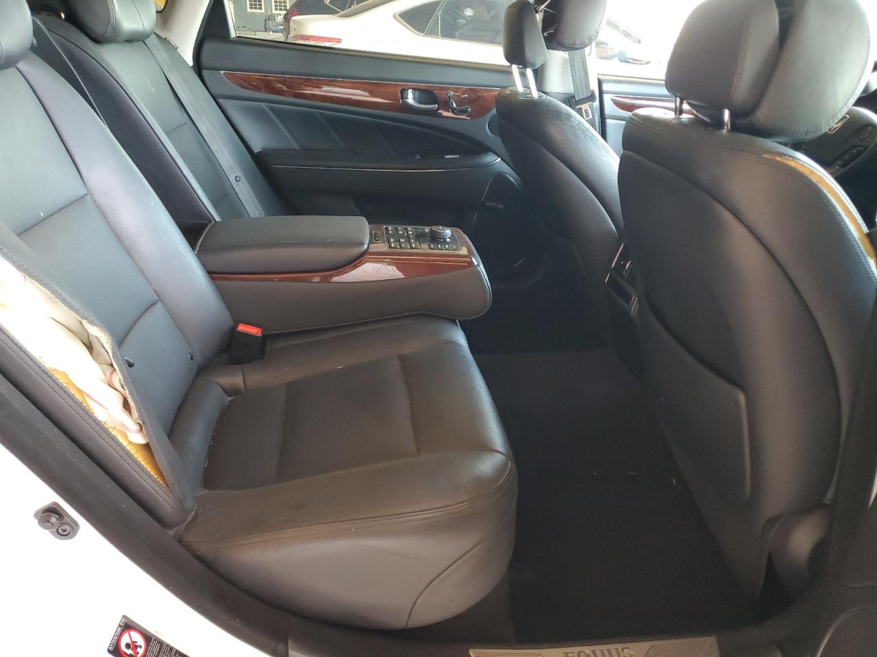 2016 Hyundai Equus Signature VIN: KMHGH4JH5GU105781 Lot: 51545905