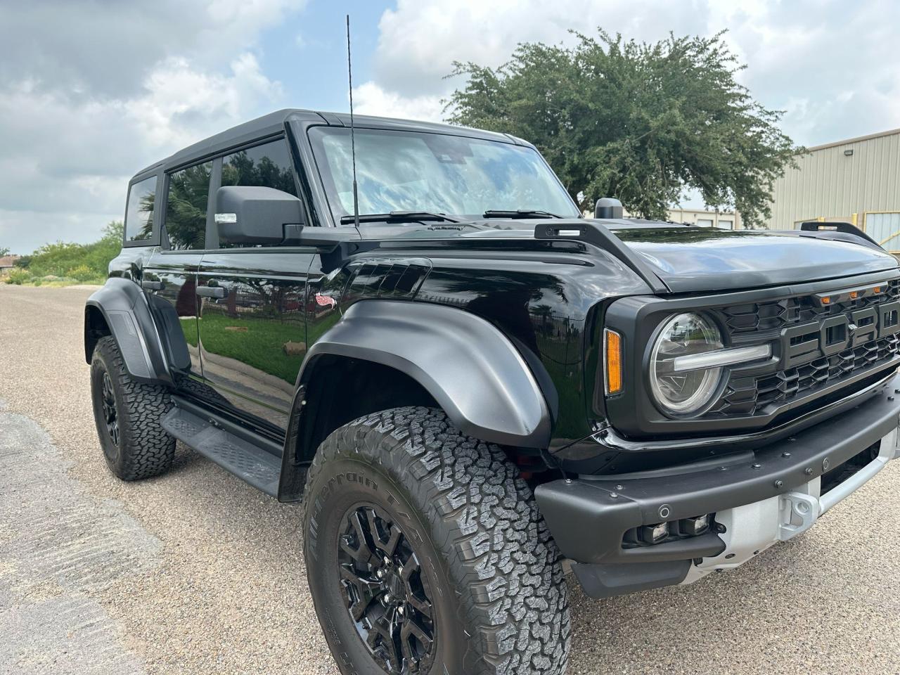 2023 Ford Bronco Raptor na sprzedaż w Mercedes, TX - Minor Dent/Scratches