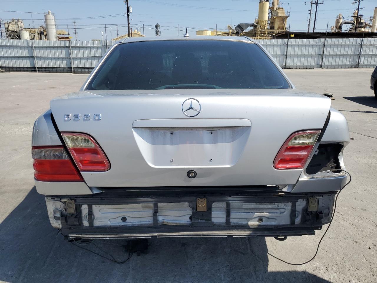 2002 Mercedes-Benz E 320 VIN: WDBJF65J22B431856 Lot: 54632335
