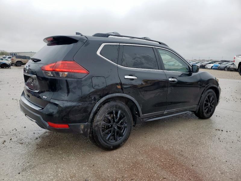  NISSAN ROGUE 2017 Czarny