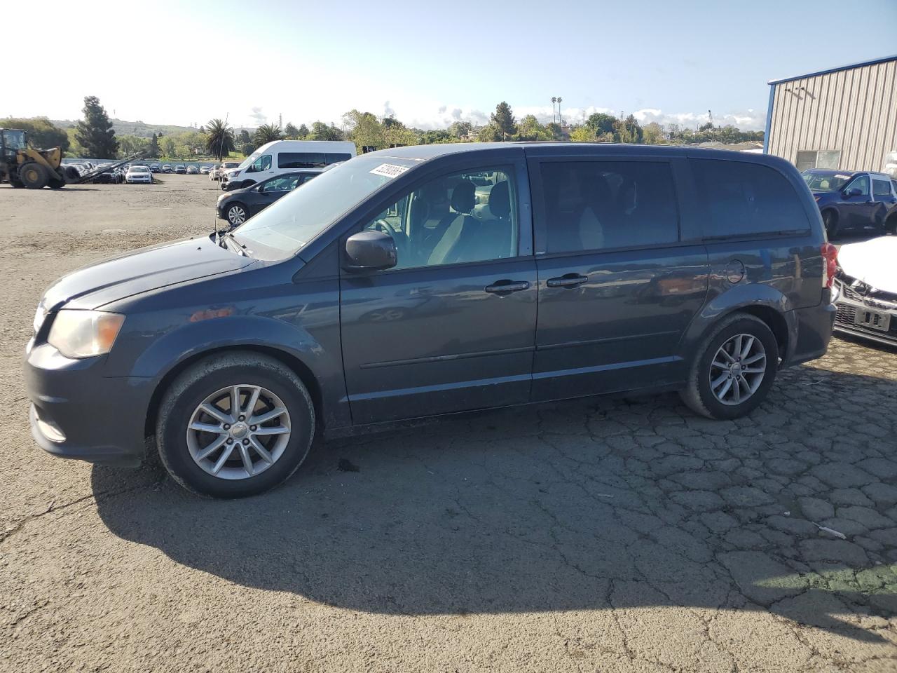 2013 Dodge Grand Caravan Sxt продається в Vallejo, CA - Rear End