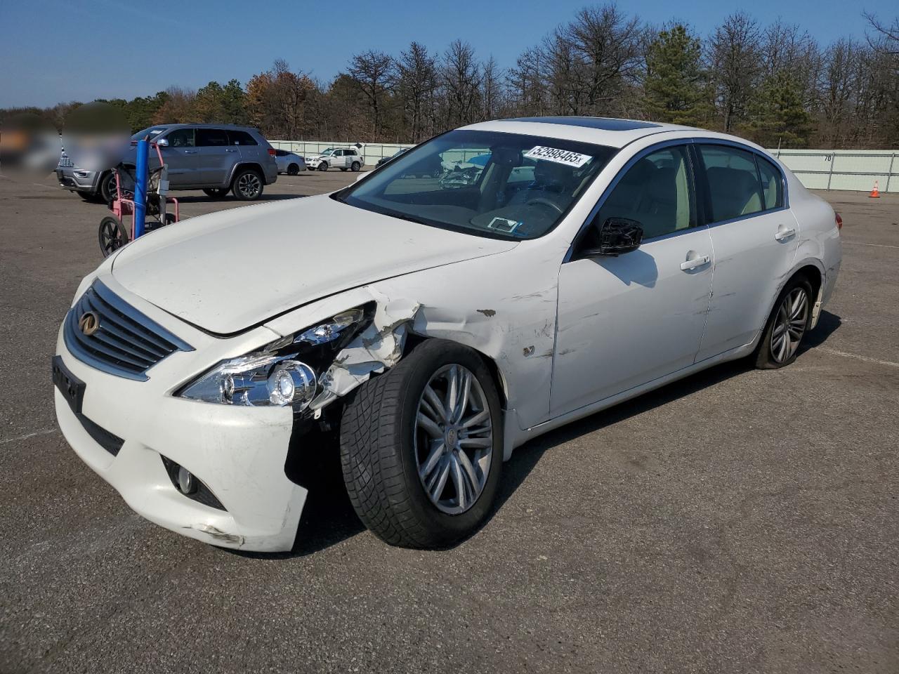 2015 Infiniti Q40 продається в Brookhaven, NY - Front End