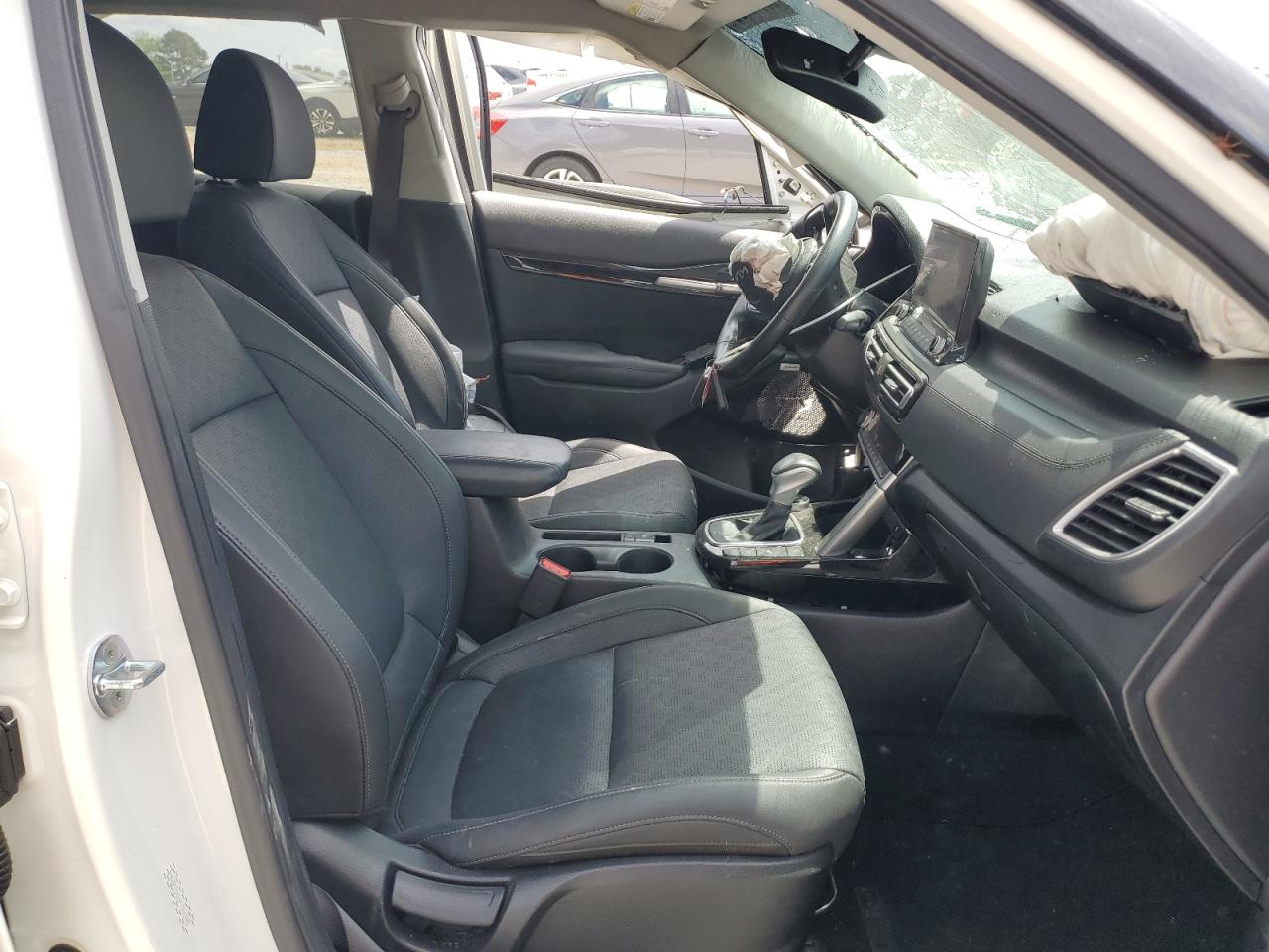2023 Kia Seltos Sx VIN: KNDETCA26P7356193 Lot: 53573985