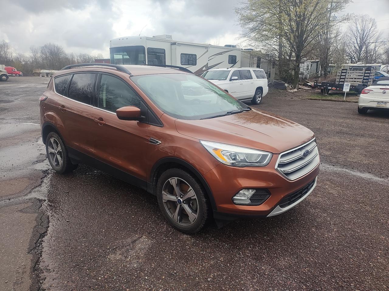 1FMCU9GD1HUA08302 FORD ESCAPE 2017