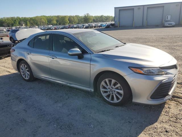  TOYOTA CAMRY 2022 Серебристый