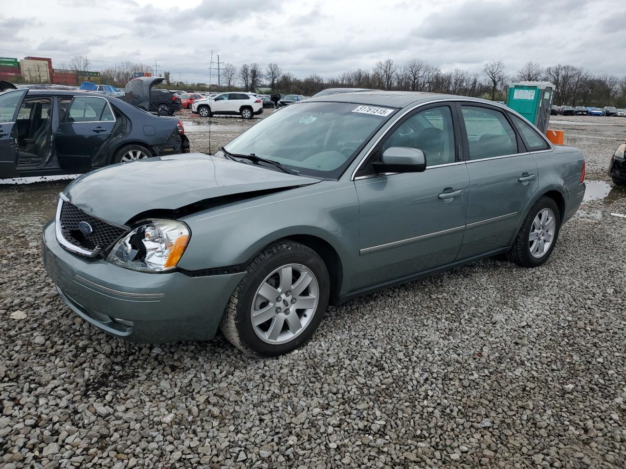 2005 Ford Five Hundred Sel for Sale in Columbus, OH - Front End