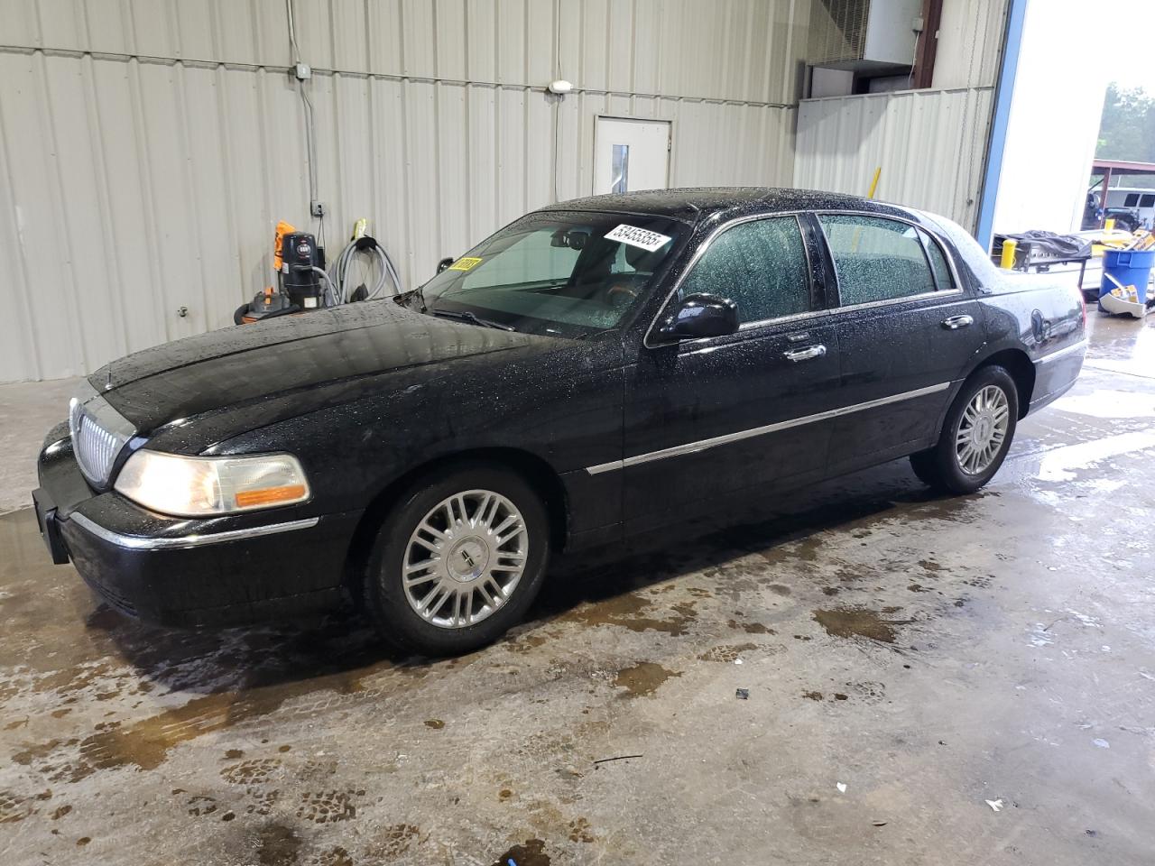 2008 Lincoln Town Car Signature Limited للبيع في Florence، MS - Rear End