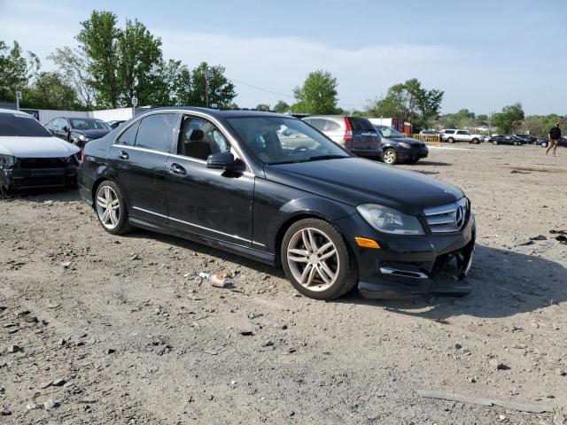 Седани MERCEDES-BENZ C-CLASS 2013 Чорний