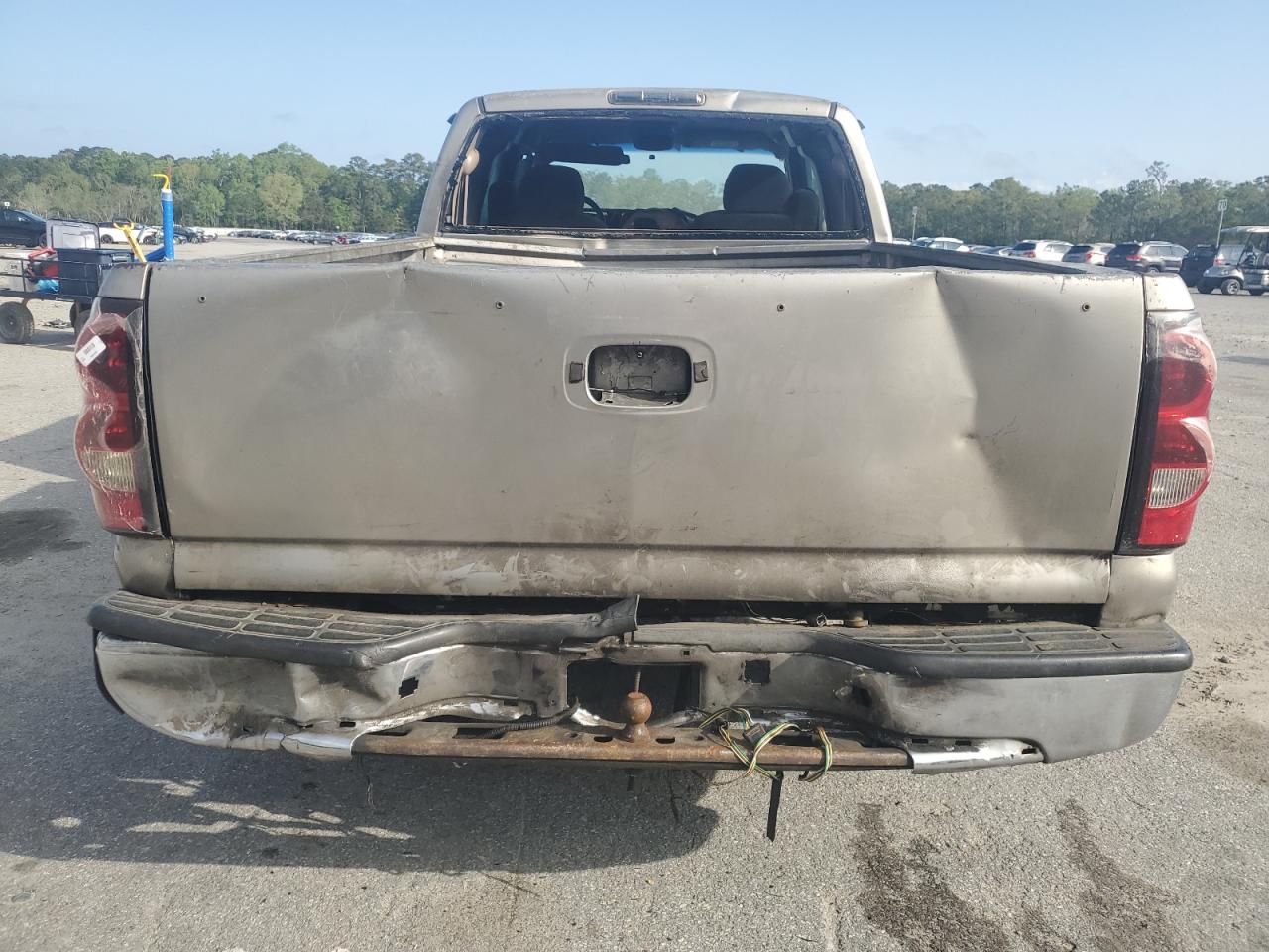 2002 Chevrolet Silverado C1500 VIN: 2GCEC19V22137143 Lot: 51263095