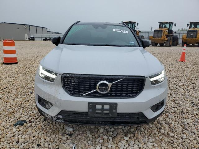  VOLVO XC40 2021 Белый