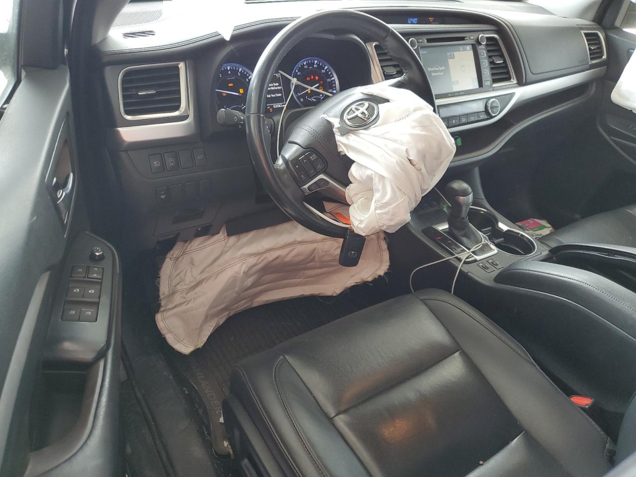 5TDJZRFH8KS572266 TOYOTA HIGHLANDER 2019