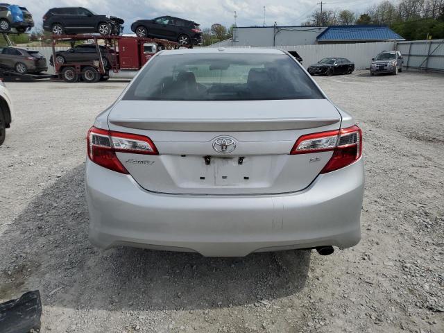  TOYOTA CAMRY 2014 Srebrny