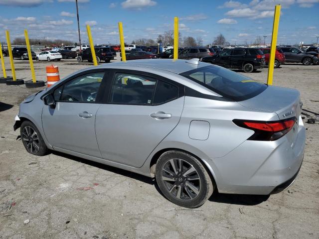  NISSAN VERSA 2021 Srebrny