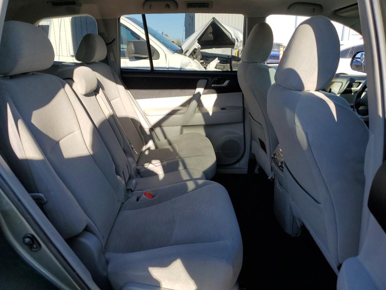 2013 Toyota Highlander Base VIN: 5TDBK3EH2DS261894 Lot: 54932635