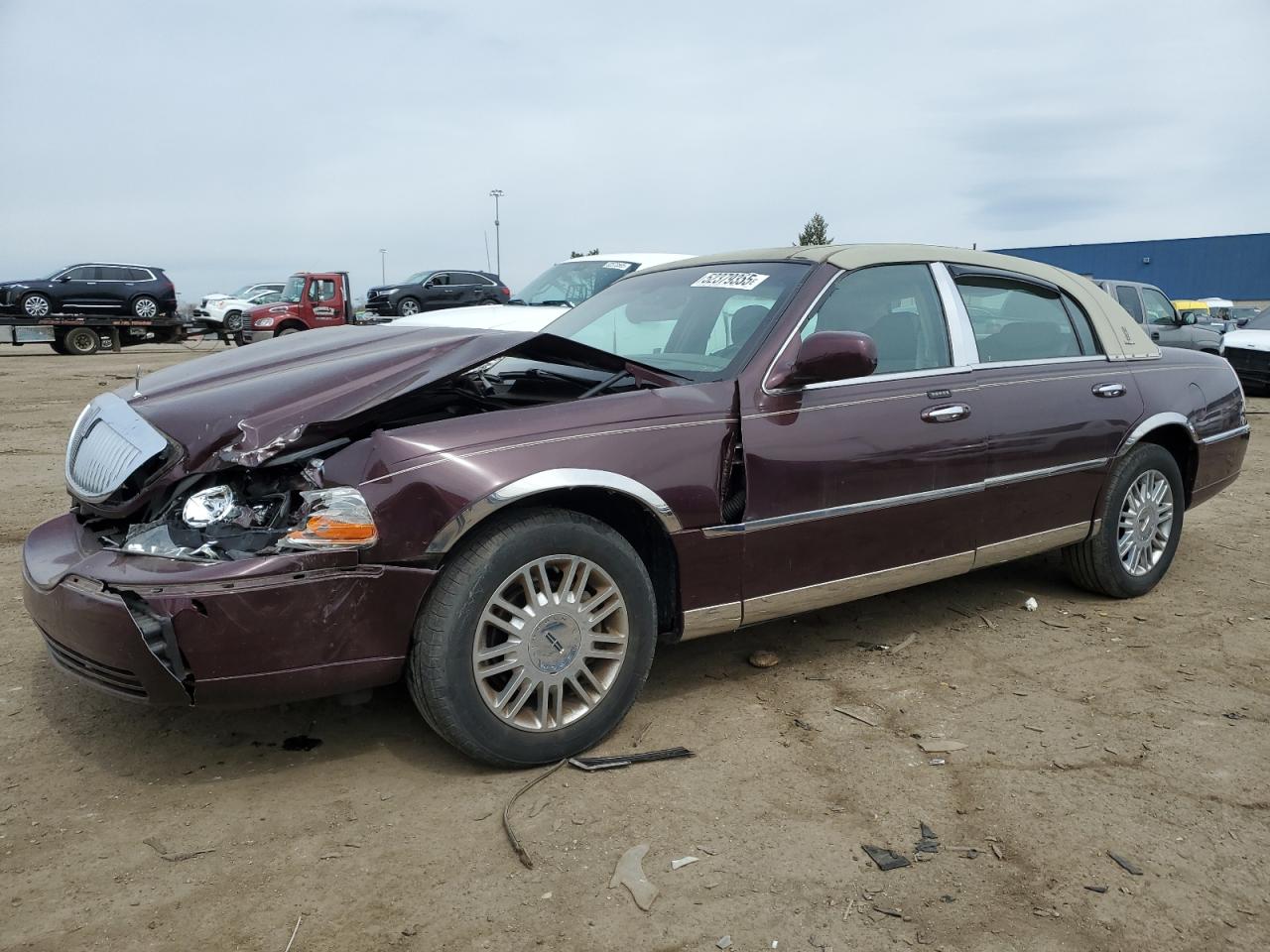2006 Lincoln Town Car Designer იყიდება Woodhaven-ში, MI - Front End