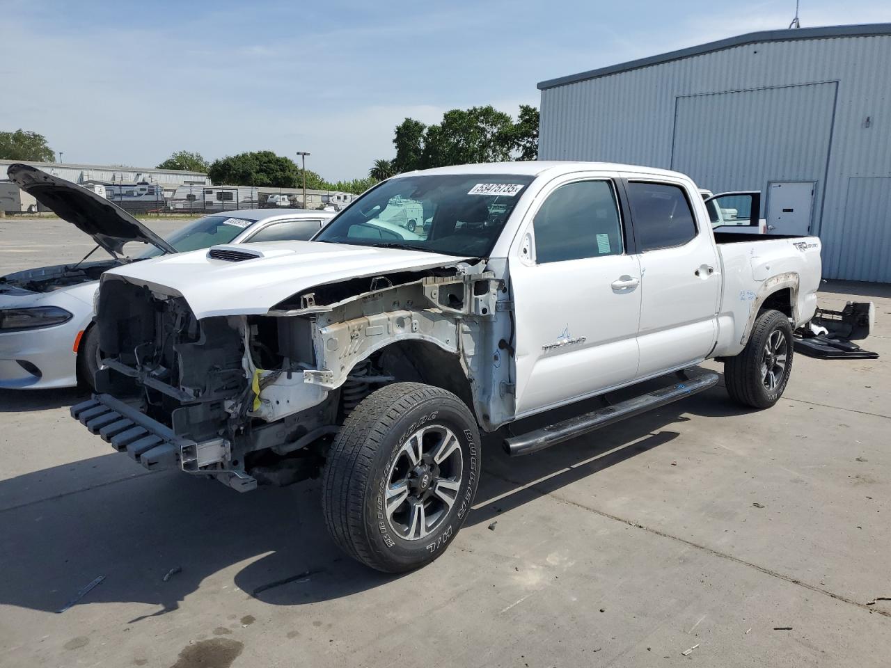 2018 Toyota Tacoma Double Cab للبيع في Sacramento، CA - Front End