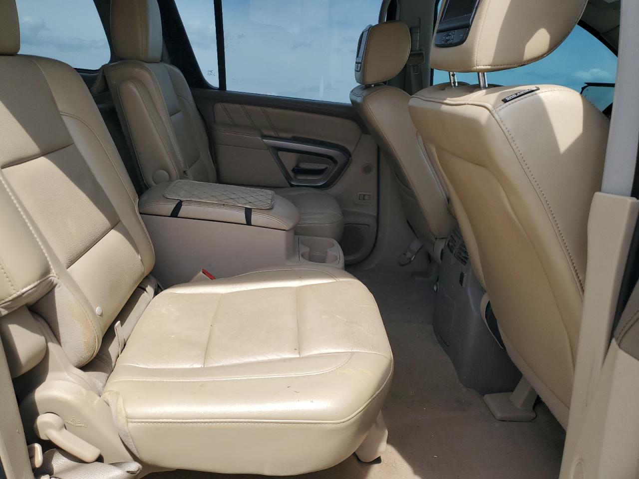 2015 Nissan Armada Platinum VIN: 5N1BA0NF7FN618605 Lot: 54073295