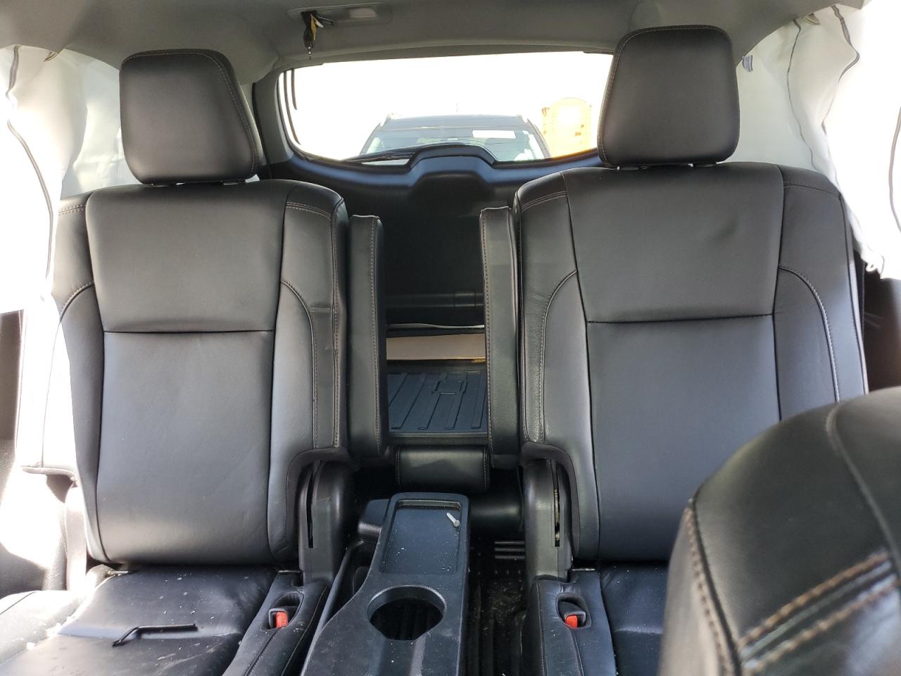 2018 Toyota Highlander Se VIN: 5TDKZRFH2JS271947 Lot: 53381585