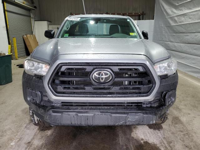  TOYOTA TACOMA 2018 Srebrny
