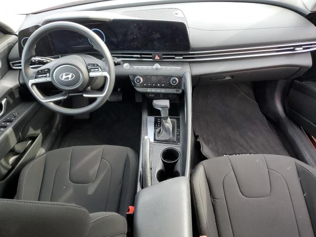  HYUNDAI ELANTRA 2024 Красный