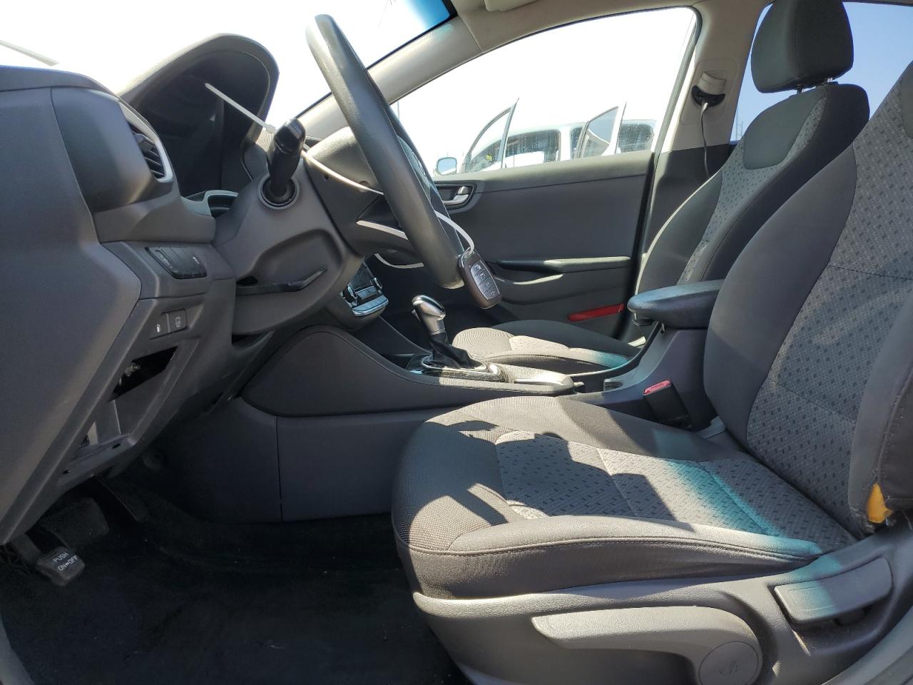 2019 Hyundai Ioniq Blue VIN: KMHC65LC6KU124599 Lot: 52243025