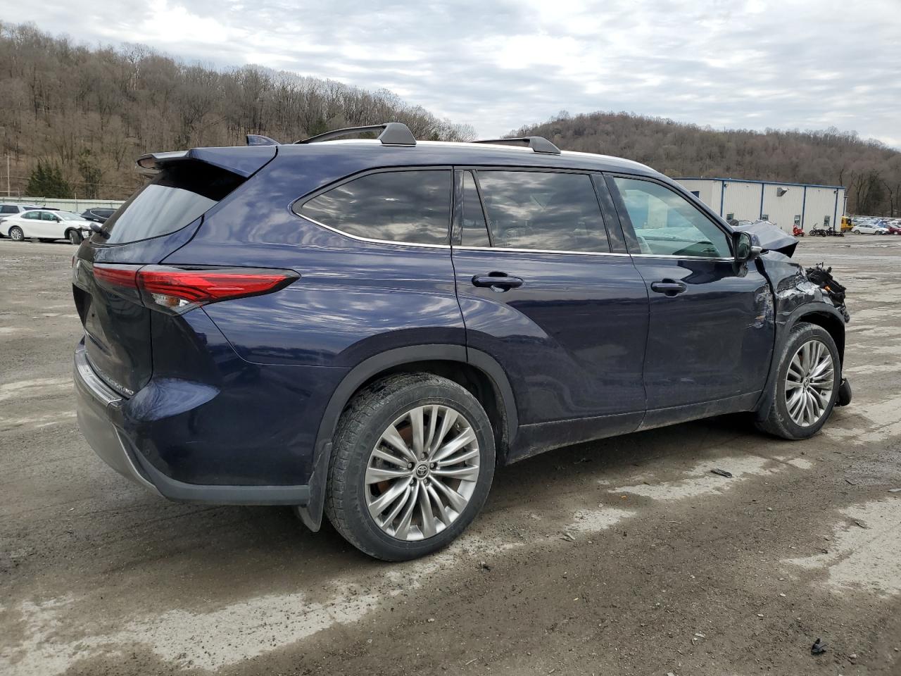 5TDFZRBHXNS233721 TOYOTA HIGHLANDER 2022