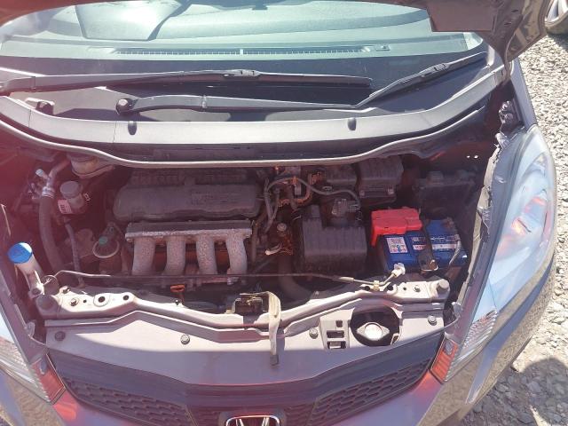 2014 HONDA JAZZ ES +