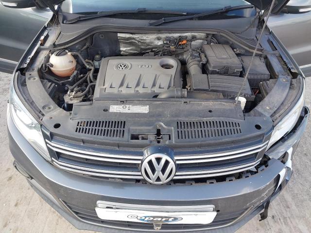 2012 VOLKSWAGEN TIGUAN SE