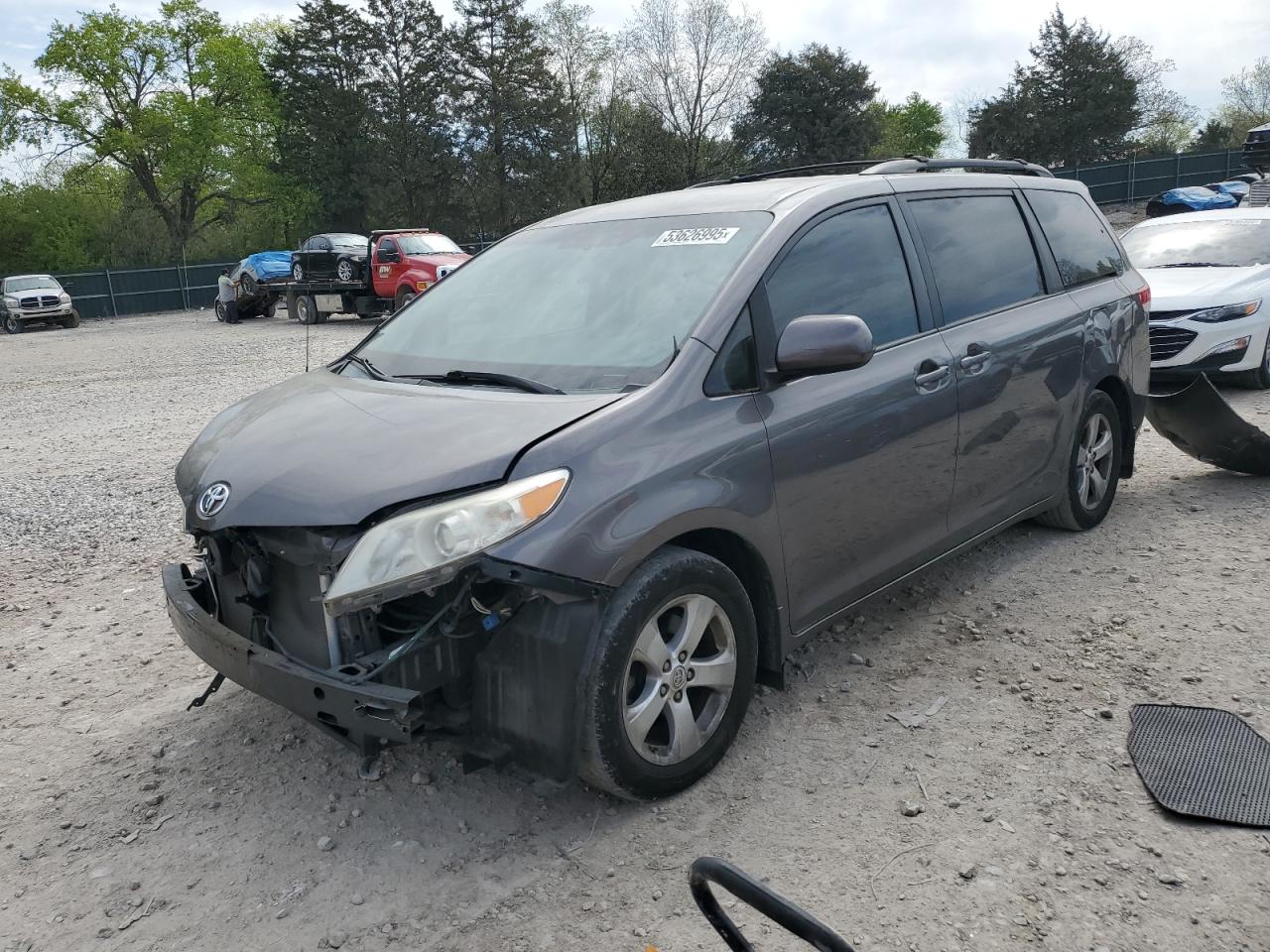 2014 Toyota Sienna Le for Sale in Madisonville, TN - Front End