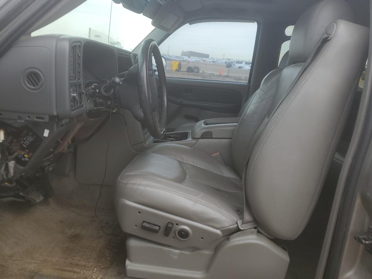 2003 Chevrolet Tahoe K1500 VIN: 1GNEK13Z03R167207 Lot: 52330245