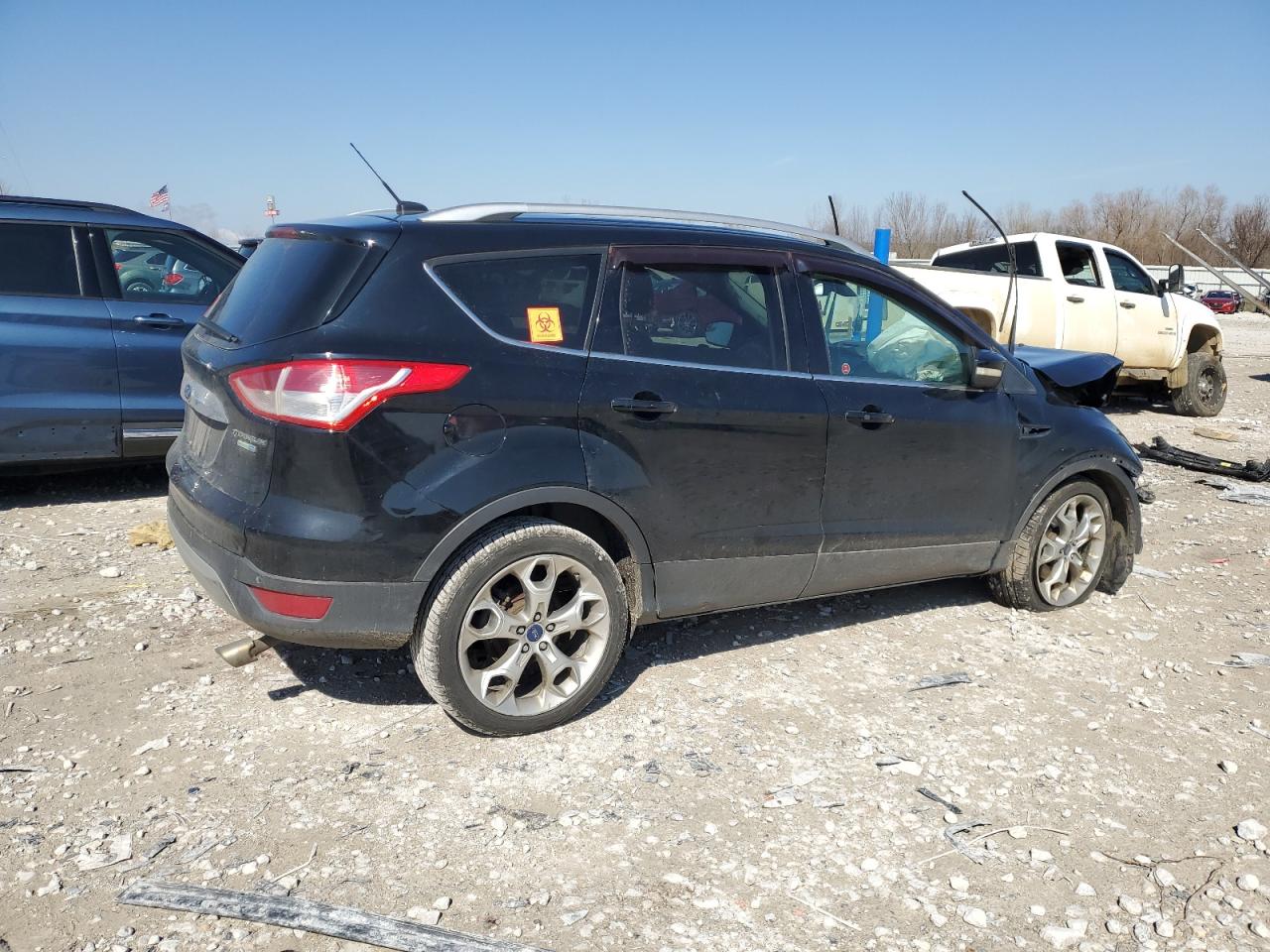 1FMCU9J93GUB63923 FORD ESCAPE 2016