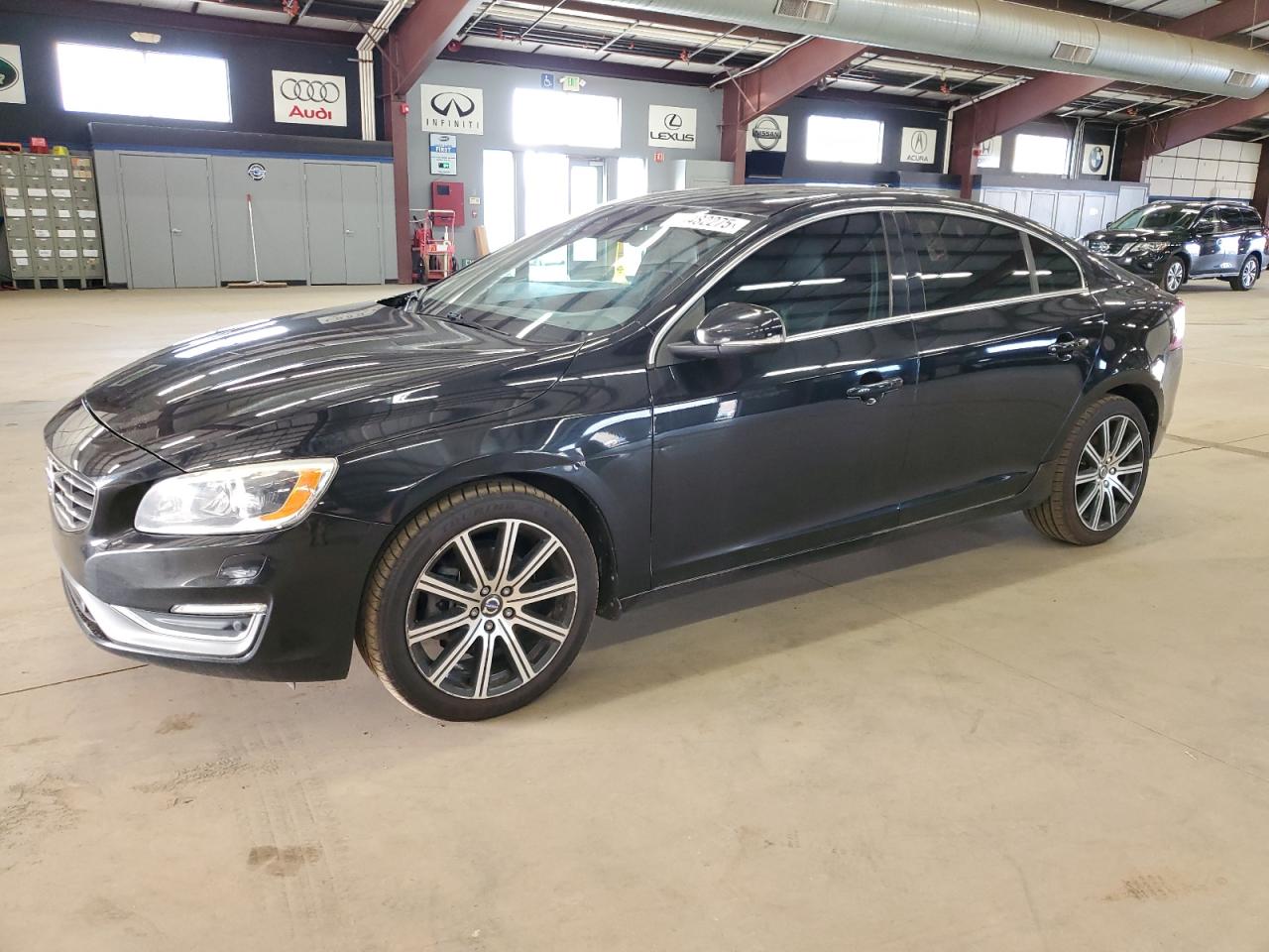 2018 Volvo S60 Platinum en Venta en East Granby, CT - Front End