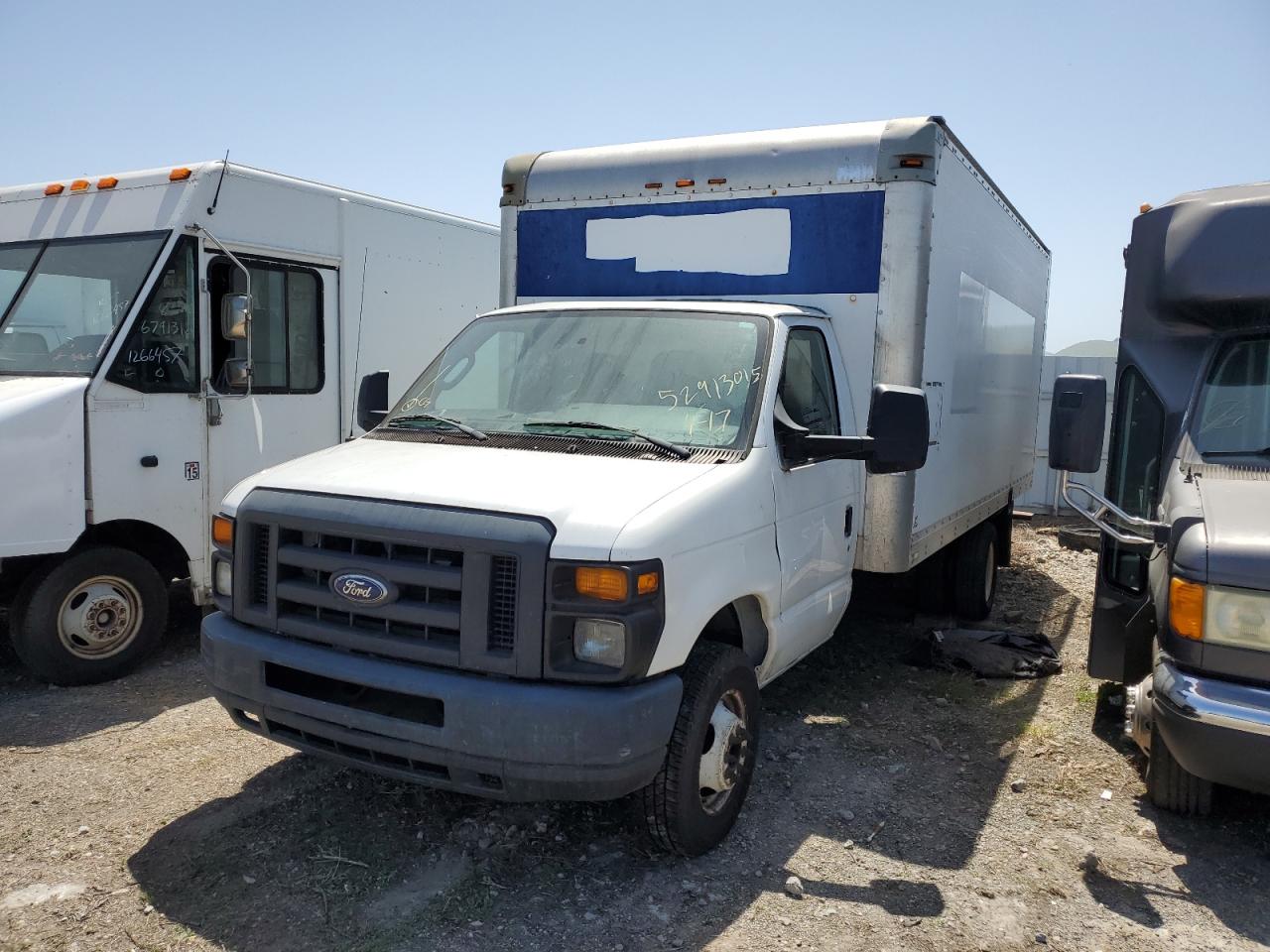 2016 Ford Econoline E350 Super Duty Cutaway Van на продаже в Martinez, CA - Minor Dent/Scratches