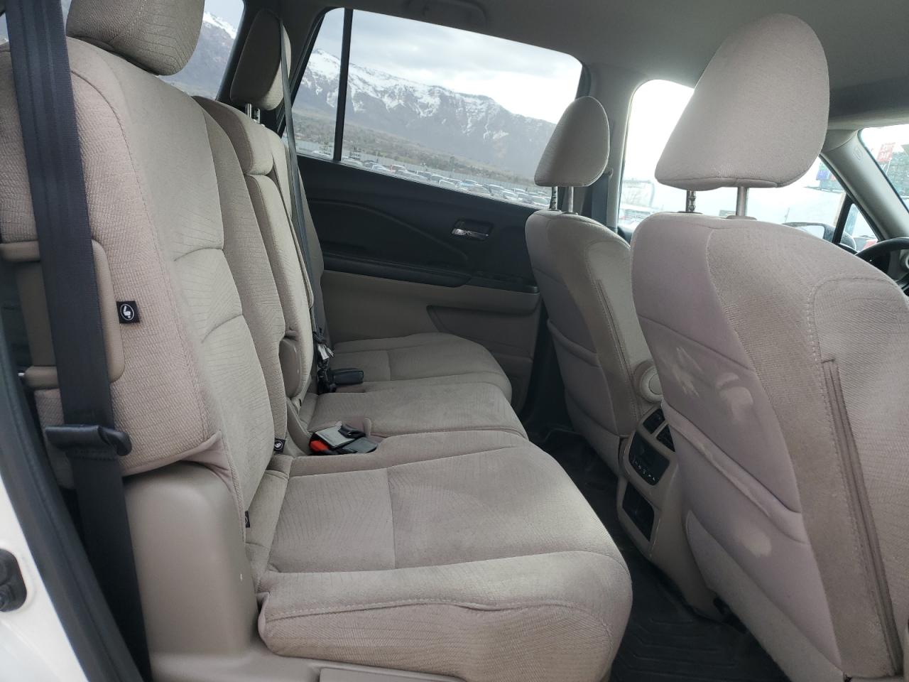 5FNYF6H38GB111247 HONDA PILOT 2016