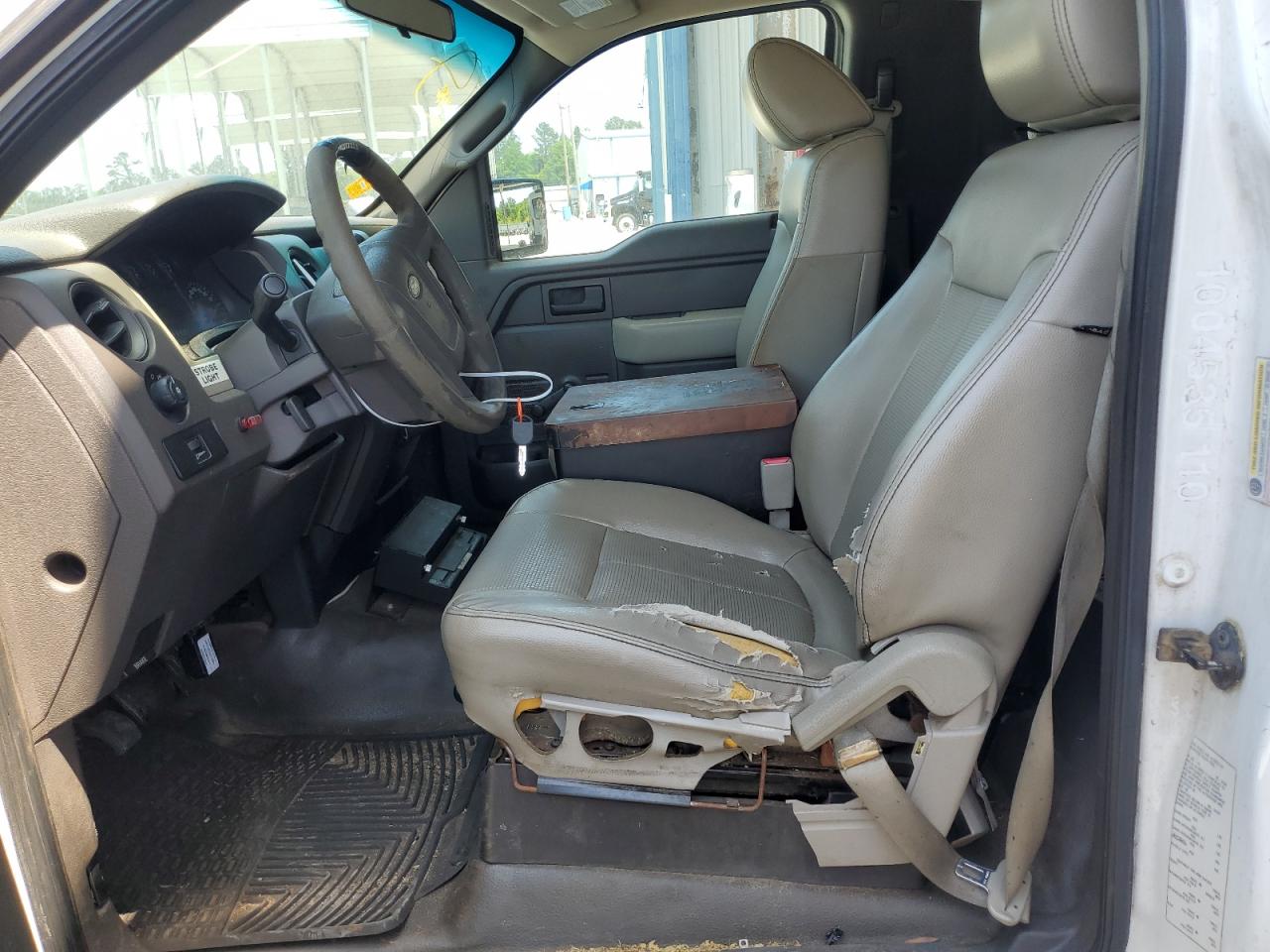 2010 Ford F150 VIN: 1FTMF1CW1AKA46643 Lot: 54370785