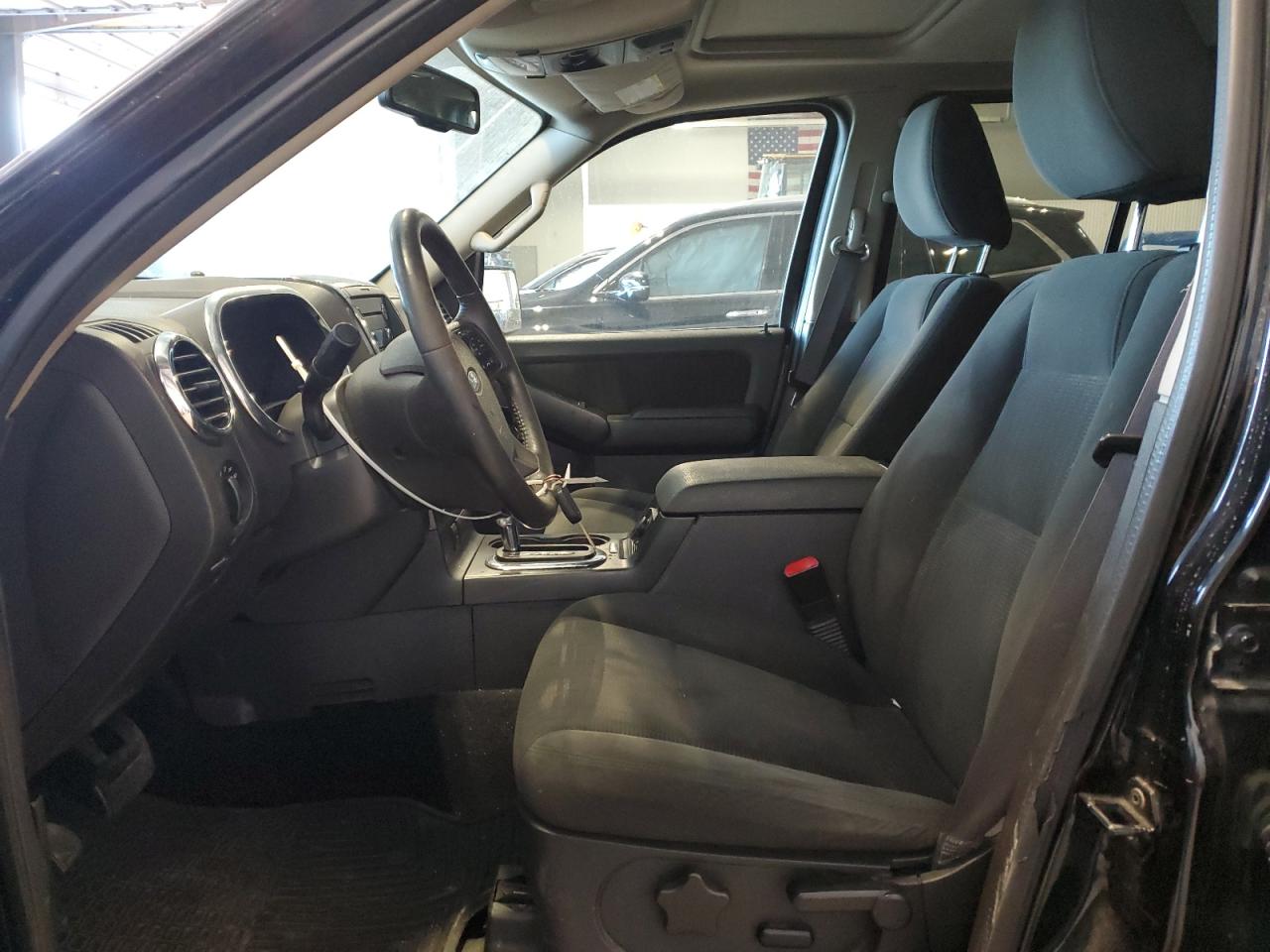 2009 Ford Explorer Xlt VIN: 1FMEU73E09UA35777 Lot: 52689885