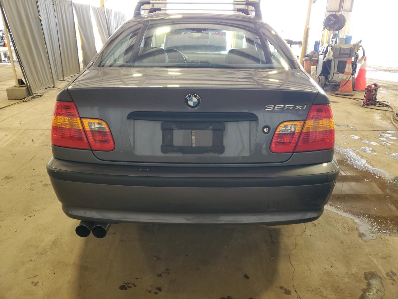 2003 BMW 325 Xi VIN: WBAEU33473PH86885 Lot: 52385075