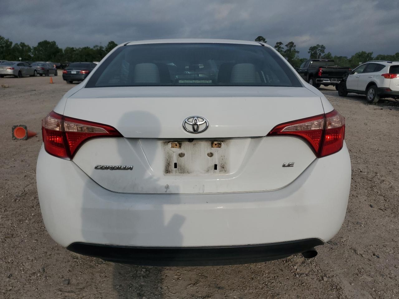 2017 Toyota Corolla L VIN: 5YFBURHE0HP737766 Lot: 55273985