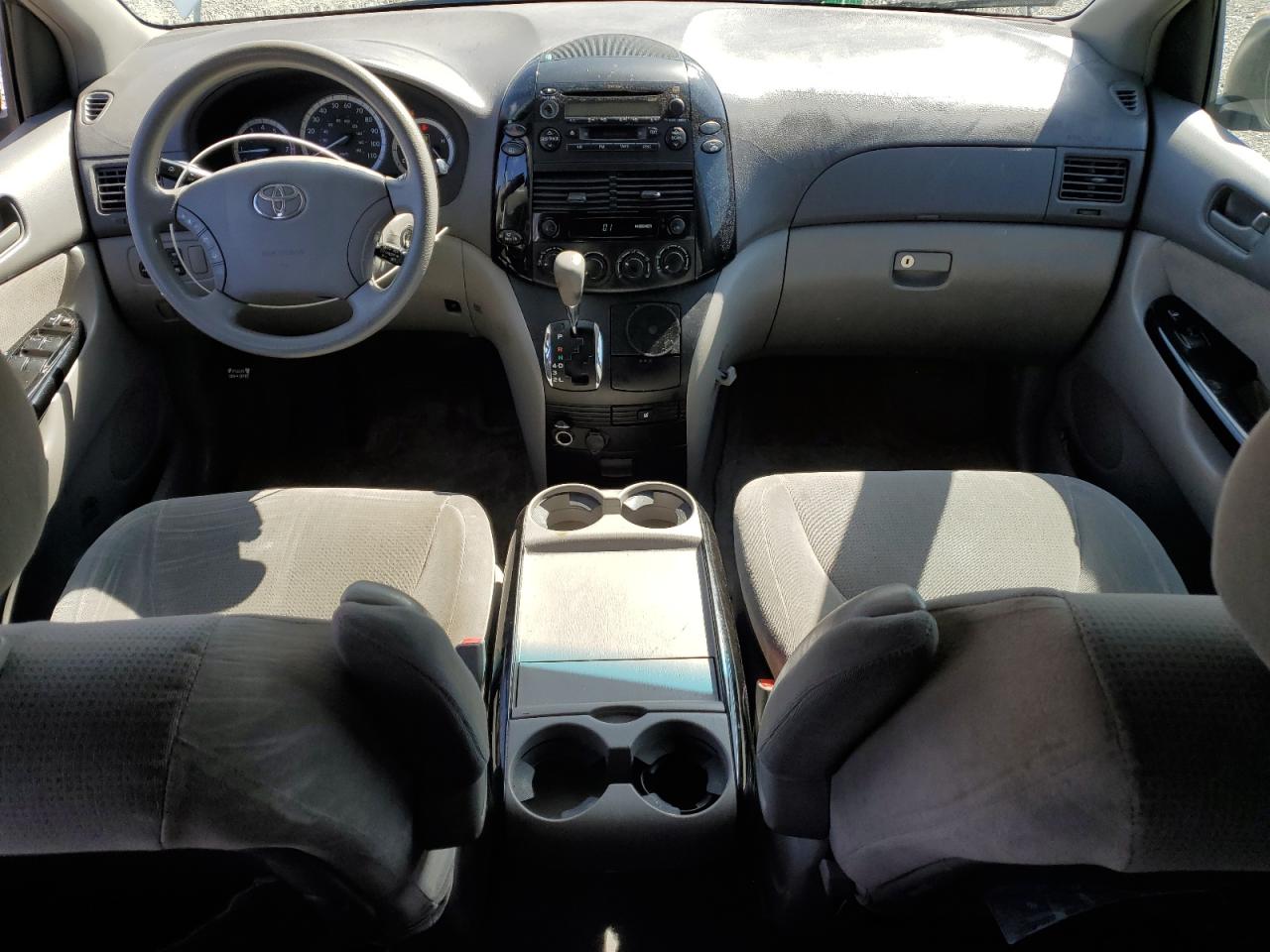 2004 Toyota Sienna Ce VIN: 5TDZA23C24S049001 Lot: 54015845