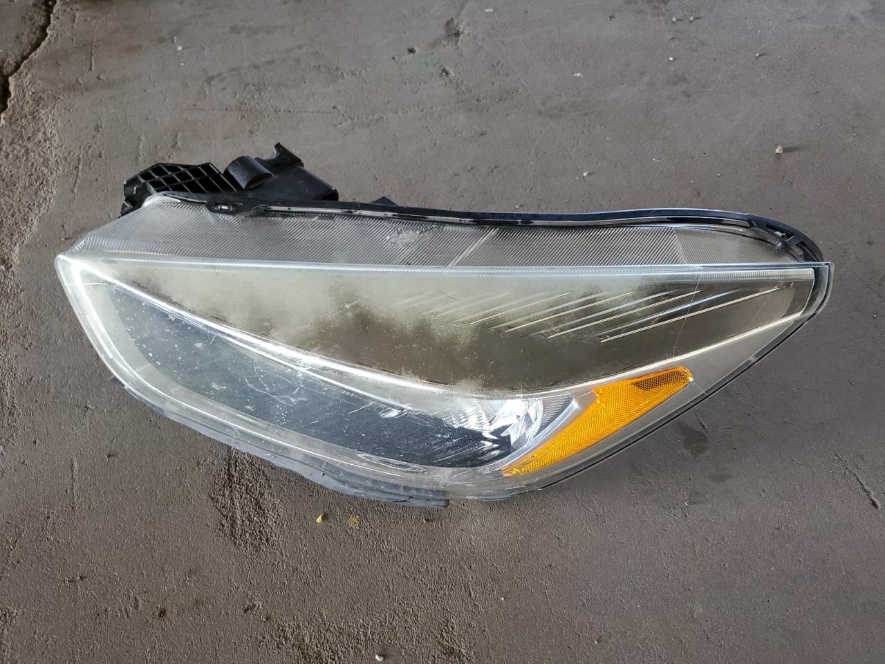 1FMCU0GD1JUA97404 FORD ESCAPE 2018
