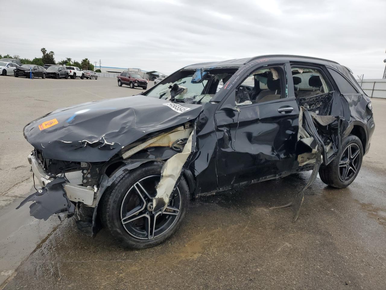 2022 Mercedes-Benz Glc 300 4Matic de vânzare în Fresno, CA - All Over