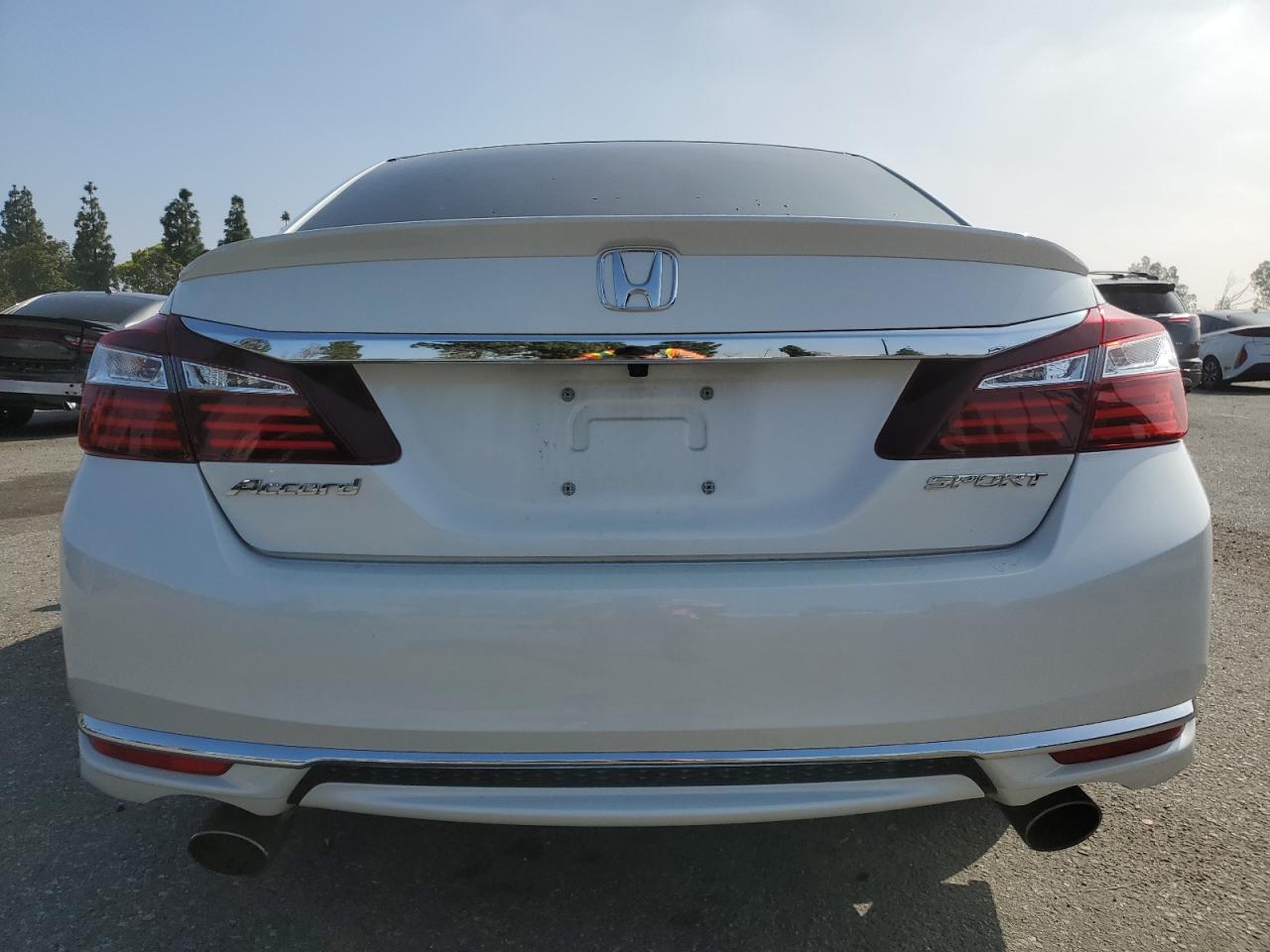 1HGCR2F50HA114797 HONDA ACCORD 2017