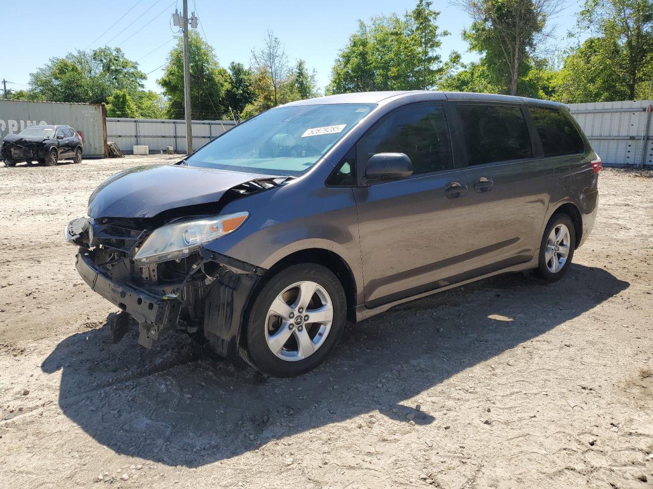 2019 Toyota Sienna de vânzare în Midway, FL - Front End