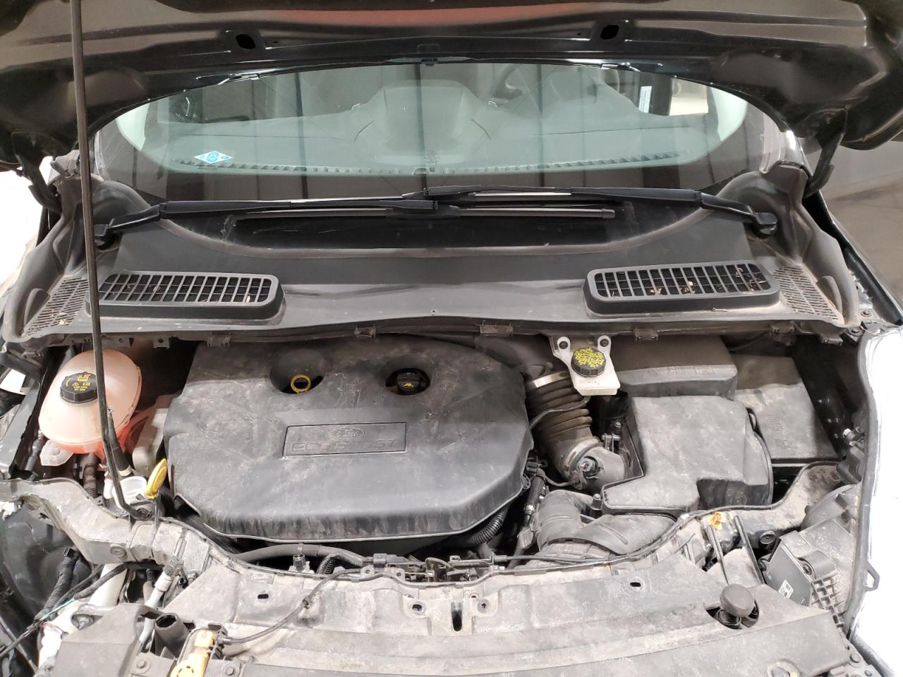 1FMCU9G94HUE15235 FORD ESCAPE 2017