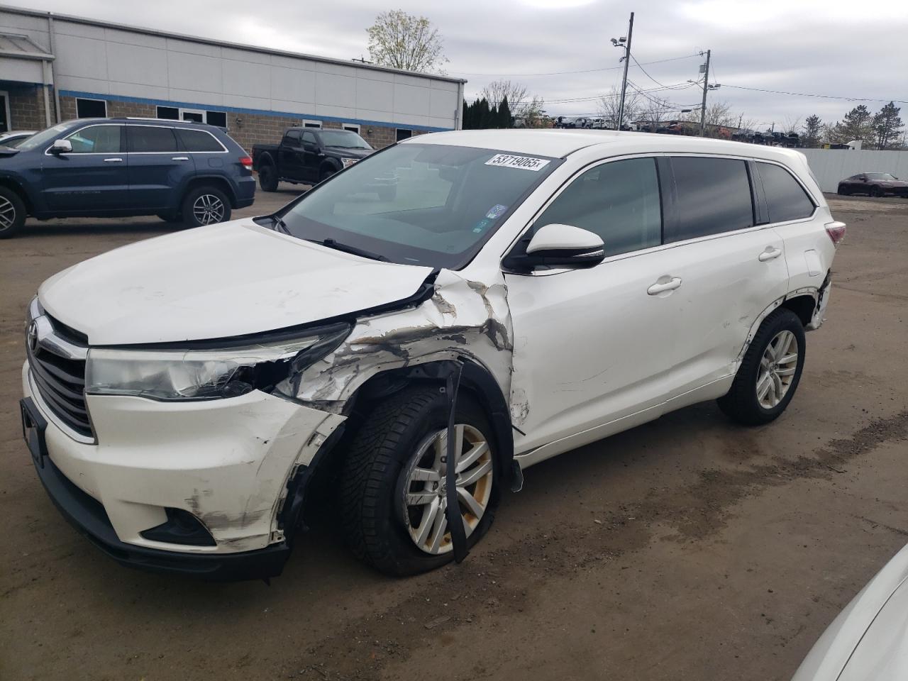 2015 Toyota Highlander Le for Sale in New Britain, CT - Front End