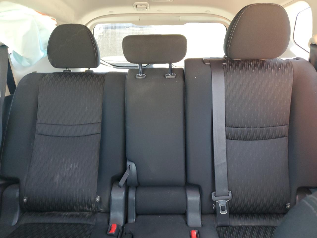 KNMAT2MV7JP542301 NISSAN ROGUE 2018