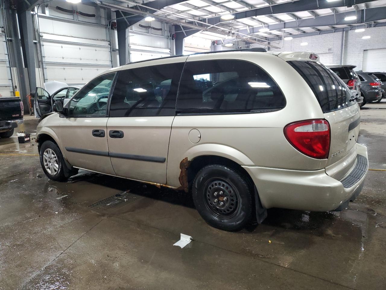 2005 Dodge Grand Caravan Se beige null gas 1D4GP24R35B290649 photo #3