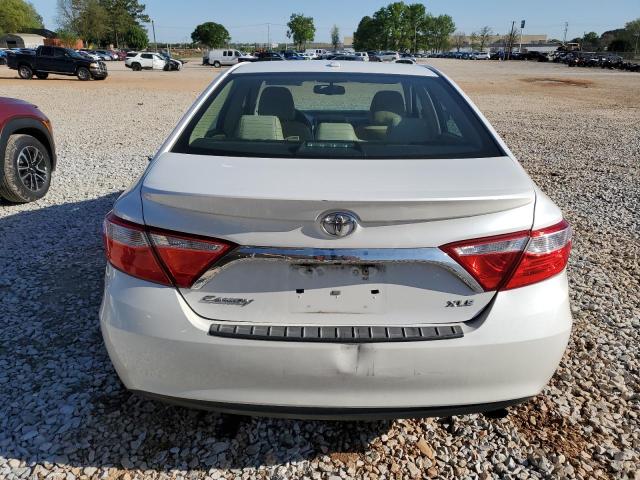 Sedans TOYOTA CAMRY 2017 Biały
