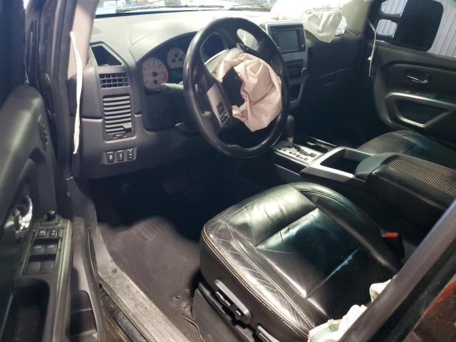  NISSAN TITAN 2015 Czarny
